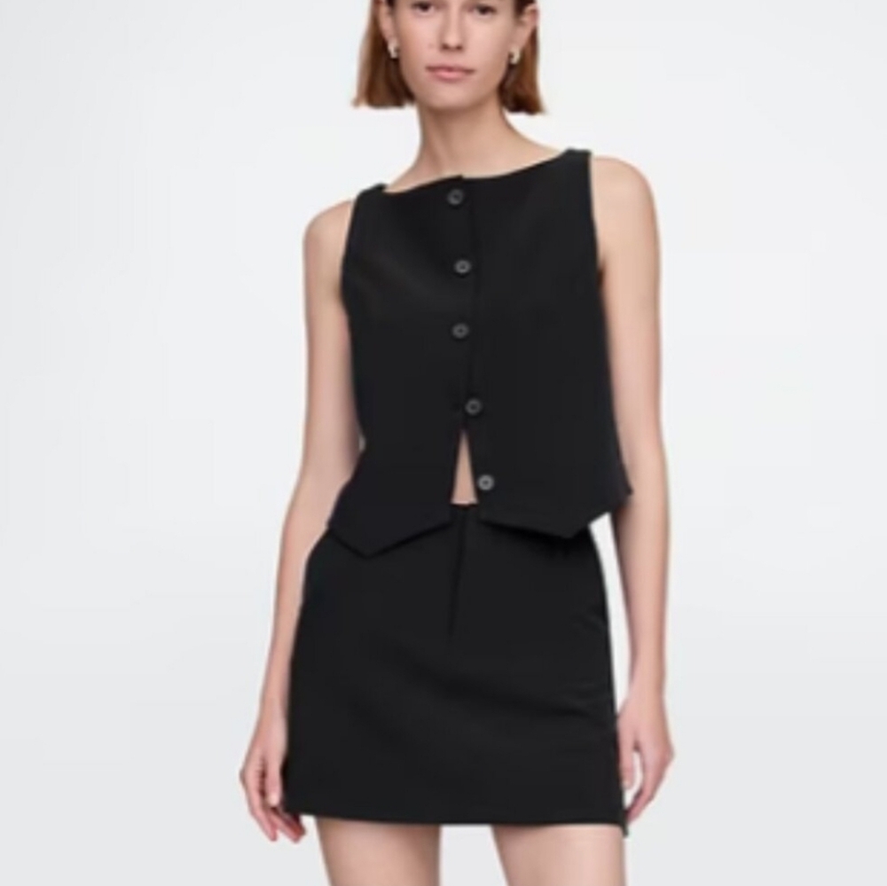 GAP Black Skort With Belt Loops